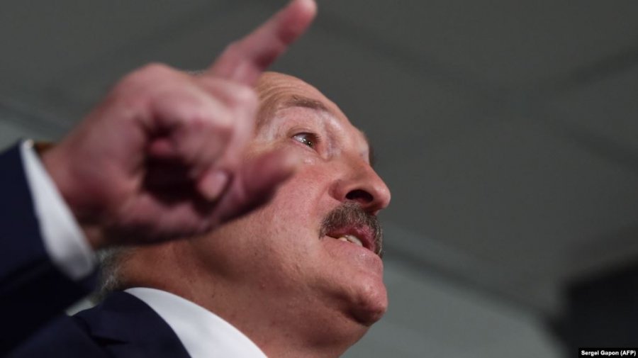Лукашенко недоволен слабой «зачисткой» общества