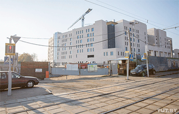 На торги в Минске выставлен законсервированный отель «Хайятт» за $49 миллионов