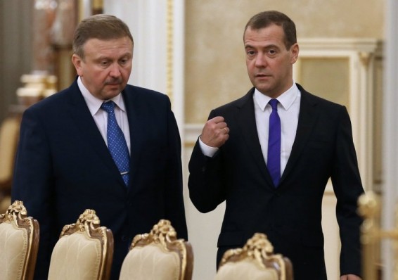 Кобяков и Медведев обсудят проблемы с газом и нефтью