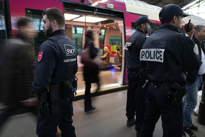 В день терактов бельгийским полицейским пришлось общаться по WhatsApp