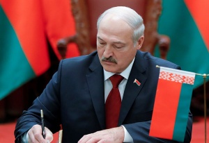 Лукашенко назначил новых глав исполкомов, послов, руководителей предприятий