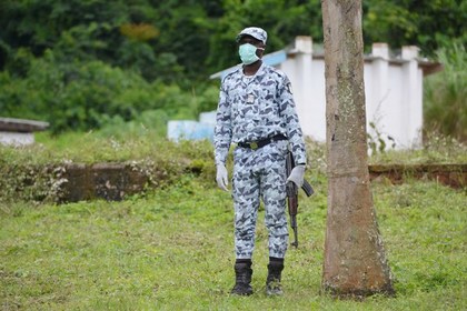В Либерии из больницы сбежали 17 пациентов с лихорадкой Эбола