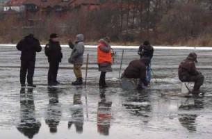 МЧС запретит рыбакам выходить на лед без разрешения