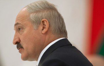Имиджмейкер: Лукашенко расклеился и перестал следить за собой