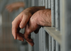 Заключенного Могилевской тюрьмы убили за проигрыш в домино