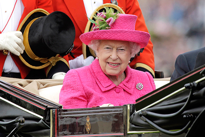 СМИ узнали о намерении Елизаветы II править до конца жизни