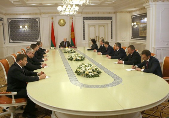 Лукашенко сделал новые назначения и напомнил об исполнительной дисциплине на местах