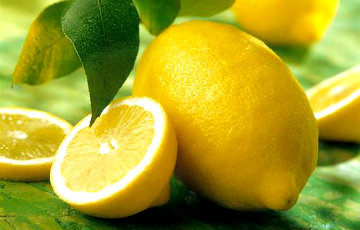 Как отмыть микроволновку одним лимоном