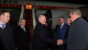 Лукашенко улетел в Россию