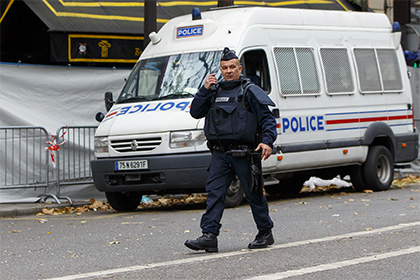 Французская полиция нашла третий автомобиль террористов