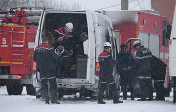 Авария на шахте в РФ: погибли трое спасателей, у шахтеров закончился кислород
