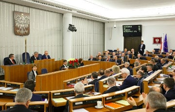 Сенат Польши поддержал ускорение интеграции Украины с ЕС