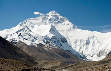 Непал отменил все экспедиции на Эверест из-за коронавируса