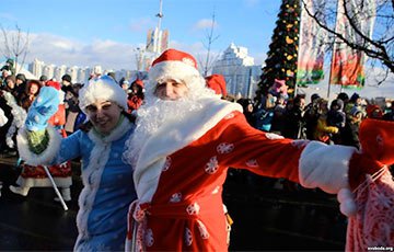 В Минске запретили частных Дедов Морозов