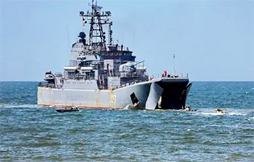Московия перебросила три больших десантных корабля из Черного моря в Азовское