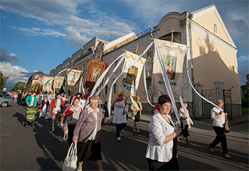 Процессия «Божьего Тела» в Гродно собрала около 5 тысяч верующих