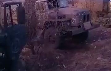 «Ни поспать, ни погреться»: украинцы ударили минами по позициям врага, уничтожив технику РФ