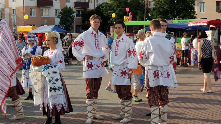 НАУ: До конца года власти Беларуси сократят каждого пятого работника культуры
