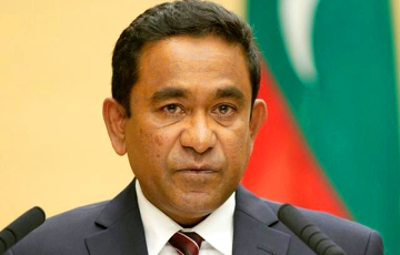 Президент Мальдив уцепился за власть и объявил ЧП