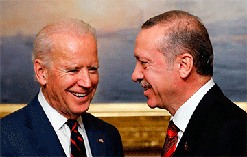 Bloomberg узнал о повороте Турции к США из-за разногласий с РФ