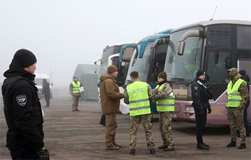 На Донбассе проходит освобождение украинских пленных: прямая трансляция