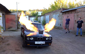 Видеофакт: На седан BMW установили двигатель от истребителя МиГ-23