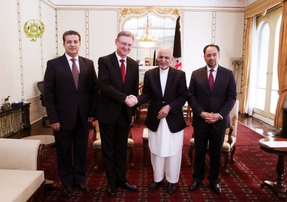 Посол Беларуси вручил верительные грамоты президенту Афганистана