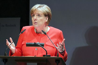 Меркель одобрила пересмотр политики ФРГ в отношении Турции