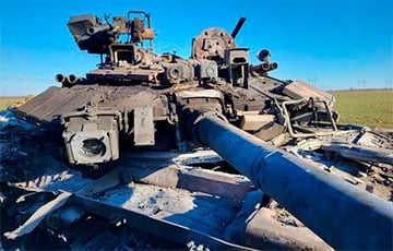 Украинские защитники уничтожили сразу 10 московитских танков