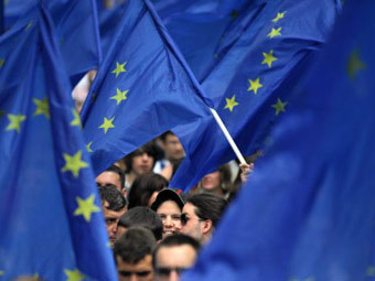 Еврокомиссия рекомендовала дать Сербии статус кандидата в члены ЕС