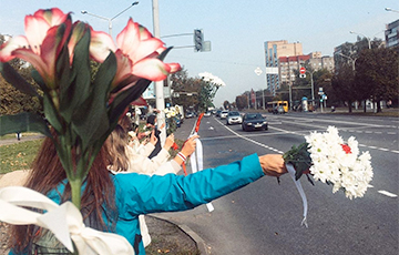 На Логойском тракте в Минске выстроилась женская цепь солидарности
