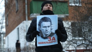 Протесты за Навального в России подавляются по белорусскому сценарию