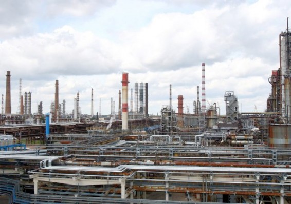 Лукашенко: Нефтепереработка из флагмана превращается в убыточную отрасль