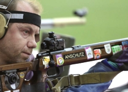 Cергей Мартынов завоевал золотую медаль на Олимпиаде (Фото)