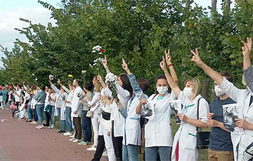 Жители Боровлян поддержали медиков
