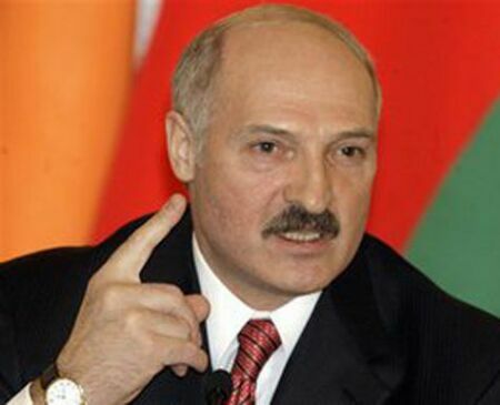Мэр Львова приглашает Лукашенко на матч Украина-Беларусь