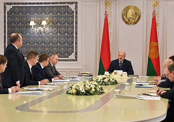 На совещании у Лукашенко обсудили запрос о господдержке на 500 миллионов рублей
