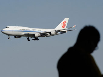 Китайский суд постановил казнить троих угонщиков самолета