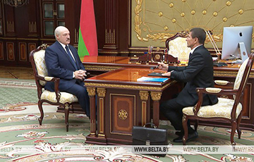 Лукашенко провел встречу с начальником ОАЦ