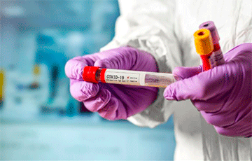 Ученые из Британии намеренно инфицируют коронавирусом 90 добровольцев для исследования