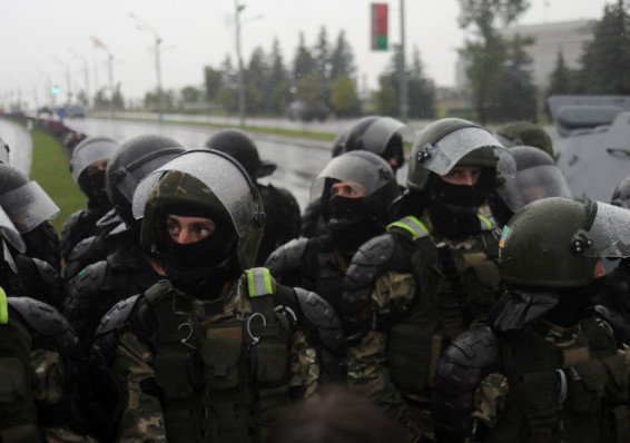 В МВД Беларуси сообщили о 713 задержанных на акциях