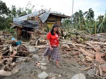 Число жертв тайфуна на Филиппинах возросло до 420 человек
