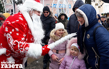 Дед Мороз призвал брестчан выйти на площадь под полонез Огинского