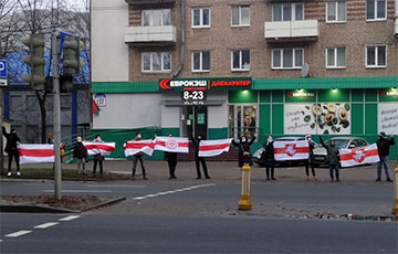 Минчане вышли на протест на улице Богдановича