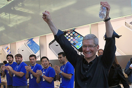 Тим Кук оказался самым низкооплачиваемым топ-менеджером Apple
