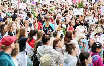 Гранд-парада женских миротворческих сил в центре Минска