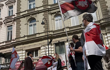 Белорусы Австрии собрались на акцию солидарности в центре Вены