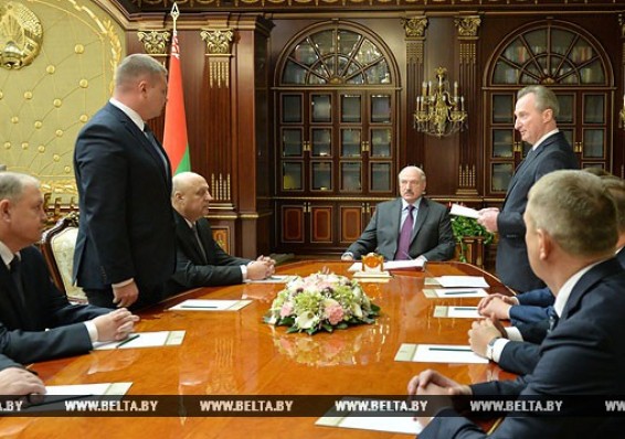 Лукашенко потребовал прекратить разговоры о реформировании и работать с тем, что есть