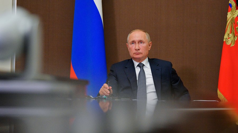 Путин призвал к диалогу властей Беларуси с оппозицией