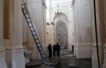 Пожар в Будславском костеле потушили